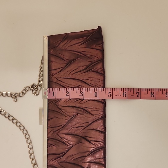 Jessica McClintock Women's Shimmer Burgandy/Rust Crinkle Envelope Purse - Picture 3 of 15